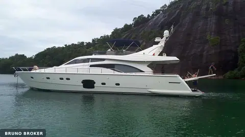 Ferretti 75