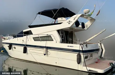 Intermarine 440 Full